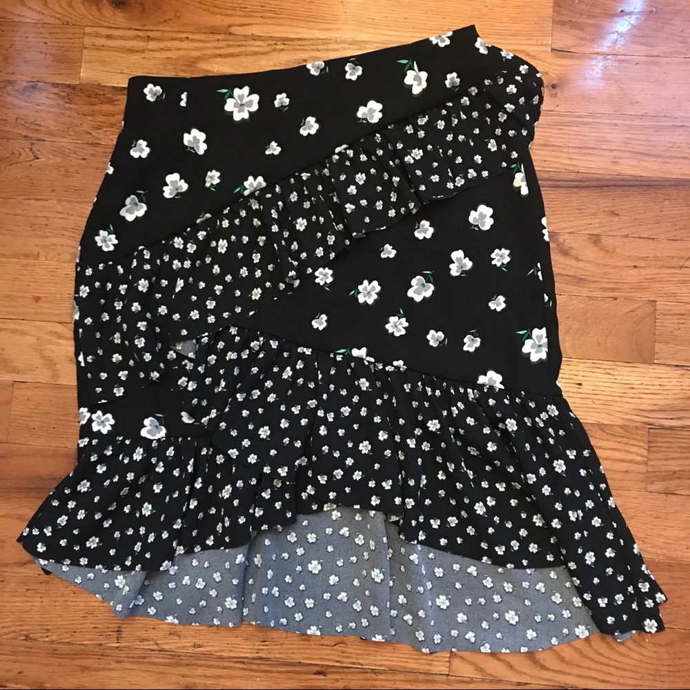 Asymmetrical floral mini skirt
